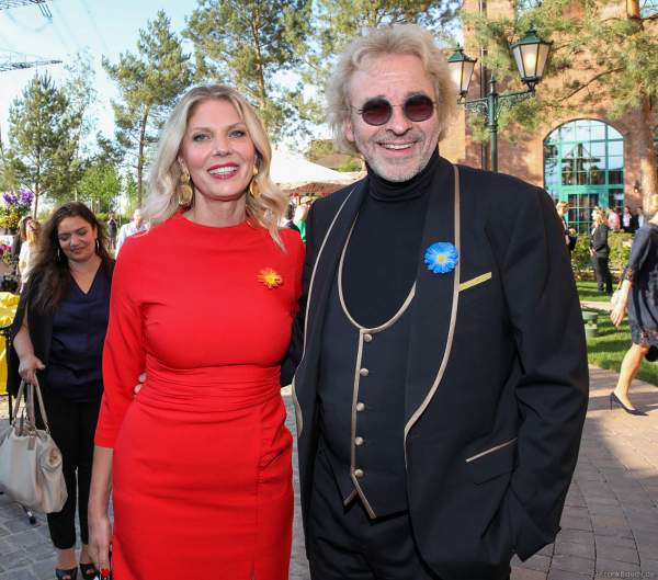 Thomas Gottschalk mit Freundin Karina Mroß bei der Eröffnungsfeier des neuen Themenhotel Kronasar im Europa-Park in Rust am 24.05.2019