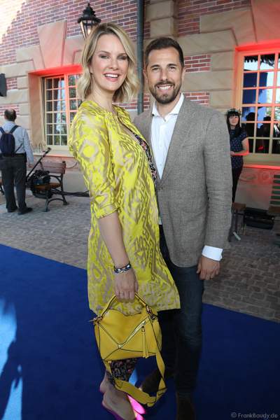 Model Monica Meier-Ivancan mit Ehemann Christian Meier bei der Eröffnungsfeier des neuen Themenhotel Kronasar im Europa-Park in Rust am 24.05.2019