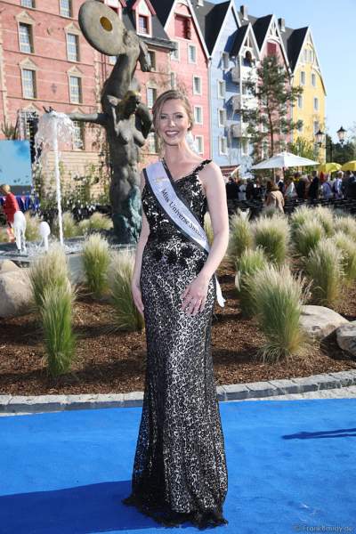 Miss Universe Sweden 2018 - Emma Strandberg Winkel bei der Eröffnungsfeier des neuen Themenhotel Kronasar im Europa-Park in Rust am 24.05.2019