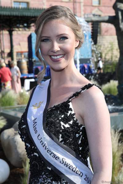 Miss Universe Sweden 2018 - Emma Strandberg Winkel bei der Eröffnungsfeier des neuen Themenhotel Kronasar im Europa-Park in Rust am 24.05.2019