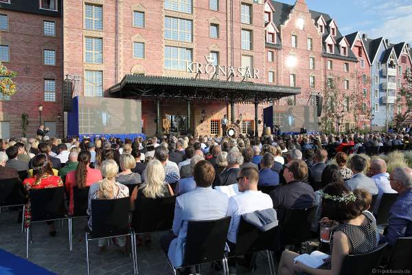 Festrede von Thomas Mack auf dem Blumenmarkt bei der Eröffnungsfeier des neuen Themenhotel Kronasar im Europa-Park in Rust am 24.05.2019