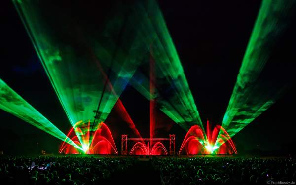 Inszenierung FOOT LEGEND beim Festival Vents d’Est 2019 mit Wassershow von Aquatique Show International und Laser von Focalise Belgium