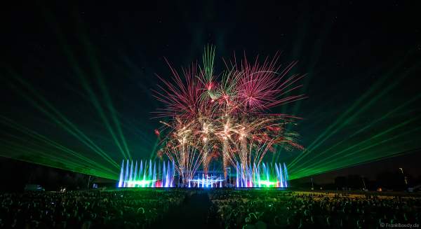 EURO-ELECTRO-SHOW beim Festival Vents d’Est 2019 mit einem Feuerwerk von Dietmar Giedemann