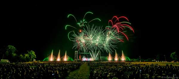 EURO-ELECTRO-SHOW beim Festival Vents d’Est 2019 mit einem Feuerwerk von Dietmar Giedemann