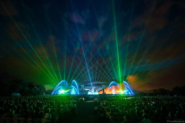 Multimediashow HYMNE À L’EUROPE beim Festival Vents d’Est 2019 mit Wassershow von Aquatique Show International