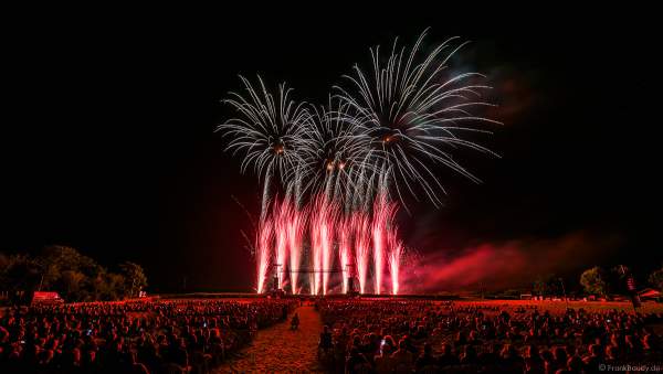 EURO-ELECTRO-SHOW beim Festival Vents d’Est 2019 mit einem Feuerwerk von Dietmar Giedemann