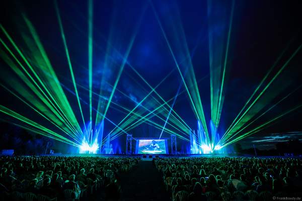 Inszenierung FOOT LEGEND beim Festival Vents d’Est 2019 mit Wassershow von Aquatique Show International und Laser von Focalise Belgium