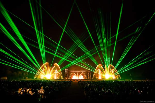 Inszenierung FOOT LEGEND beim Festival Vents d’Est 2019 mit Wassershow von Aquatique Show International und Laser von Focalise Belgium
