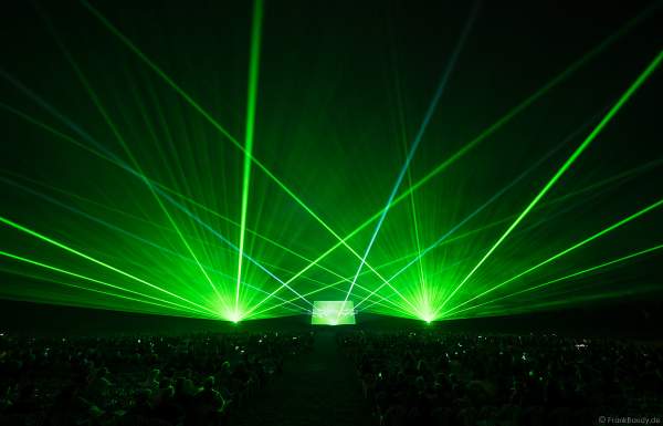 Inszenierung FOOT LEGEND beim Festival Vents d’Est 2019 mit Wassershow von Aquatique Show International und Laser von Focalise Belgium