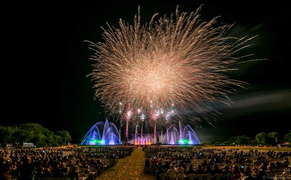 EURO-ELECTRO-SHOW beim Festival Vents d’Est 2019 mit einem Feuerwerk von Dietmar Giedemann