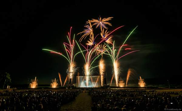 EURO-ELECTRO-SHOW beim Festival Vents d’Est 2019 mit einem Feuerwerk von Dietmar Giedemann
