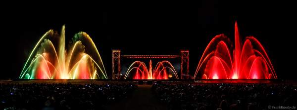 Inszenierung FOOT LEGEND beim Festival Vents d’Est 2019 mit Wassershow von Aquatique Show International