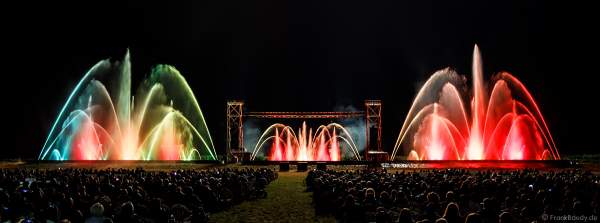 Inszenierung FOOT LEGEND beim Festival Vents d’Est 2019 mit Wassershow von Aquatique Show International