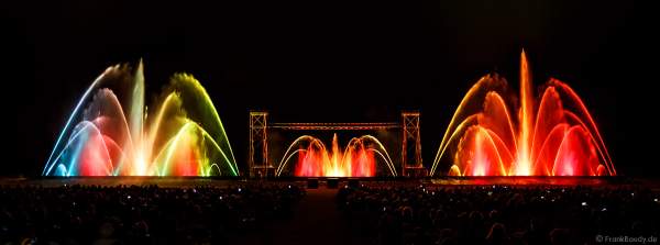 Inszenierung FOOT LEGEND beim Festival Vents d’Est 2019 mit Wassershow von Aquatique Show International