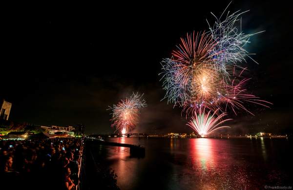 Spektakuläres Feuerwerk auf dem Rhein bei den Mainzer Sommerlichter 2019