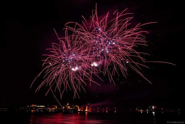 Spektakuläres Feuerwerk auf dem Rhein bei den Mainzer Sommerlichter 2019