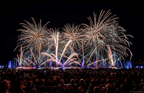 Das Seefest "Fête du Lac" in Annecy ist Europas größtes Feuerwerks- und Wasserspektakel - Rêver le ciel - 2019