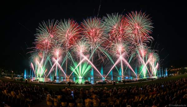 Das Seefest "Fête du Lac" in Annecy ist Europas größtes Feuerwerks- und Wasserspektakel - Rêver le ciel - 2019