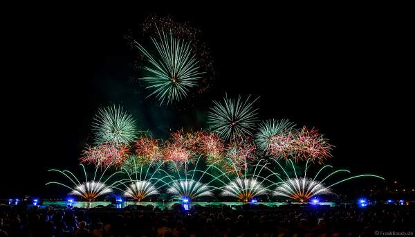 Das Seefest "Fête du Lac" in Annecy ist Europas größtes Feuerwerks- und Wasserspektakel - Rêver le ciel - 2019