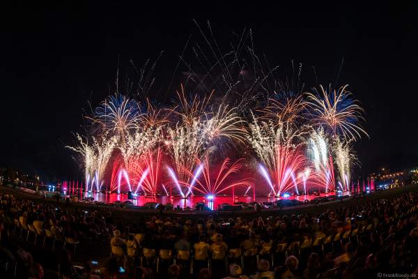 Das Seefest "Fête du Lac" in Annecy ist Europas größtes Feuerwerks- und Wasserspektakel - Rêver le ciel - 2019