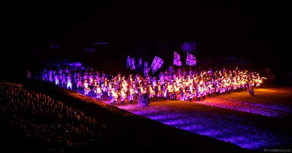 Die wohl weltgrößte nächtliche Show La Cinéscénie im Freizeitpark Puy du Fou in Frankreich