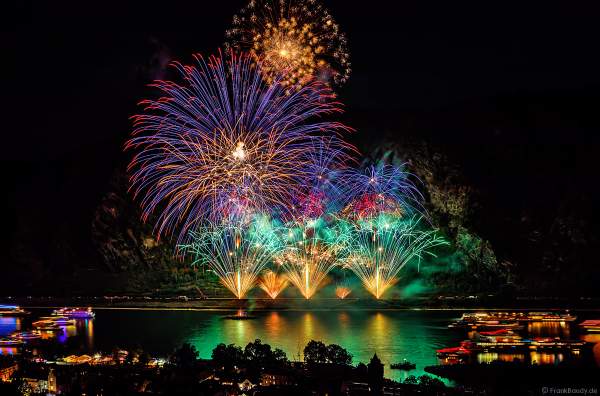 Feuerwerk TWILIGHT bei Rhein in Flammen 2019 in Oberwesel zur Musik von Electric Light Orchestra (ELO)
