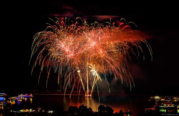 Feuerwerk TWILIGHT bei Rhein in Flammen 2019 in Oberwesel zur Musik von Electric Light Orchestra (ELO)