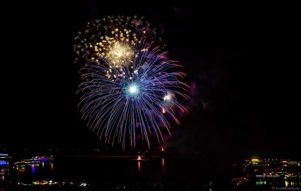 Feuerwerk TWILIGHT bei Rhein in Flammen 2019 in Oberwesel zur Musik von Electric Light Orchestra (ELO)