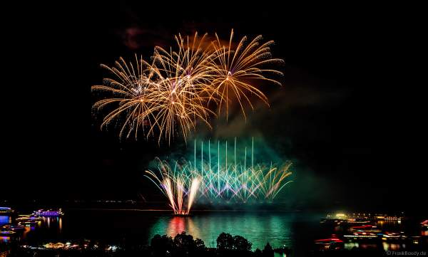 Feuerwerk TWILIGHT bei Rhein in Flammen 2019 in Oberwesel zur Musik von Electric Light Orchestra (ELO)