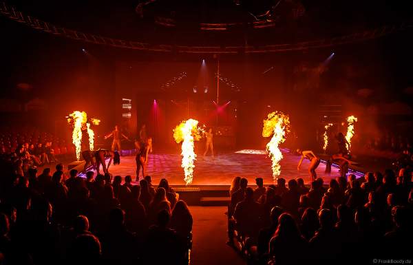 Eisshow THE TRAUMATICA SHOW mit Feuer bei den Horror Nights - TRAUMATICA 2019 im Europa-Park