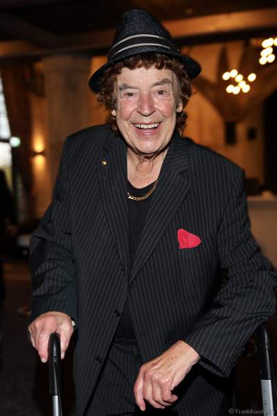 Deutscher Schlagersänger Tony Marshall (geb. Herbert Anton Bloeth, bürg. Herbert Anton Hilger) beim 70. Geburtstag des Europa-Park-Gründers Roland Mack am 12.10.2019 in Rust