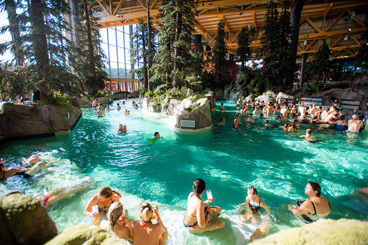 Große Eröffnung der Indoor-Wasserwelt RULANTICA - Magazin Seitenstopper