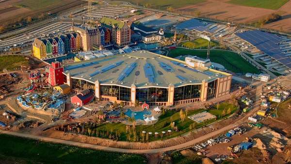 Luftbild Wasserwelt RULANTICA bei Fertigstellung im Europa-Park - Foto: Europa-Park