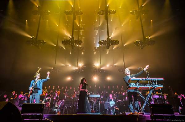 Eric Bazilian und Rob Hyman von den THE HOOTERS bei Night of the Proms 2019 in der SAP Arena Mannheim