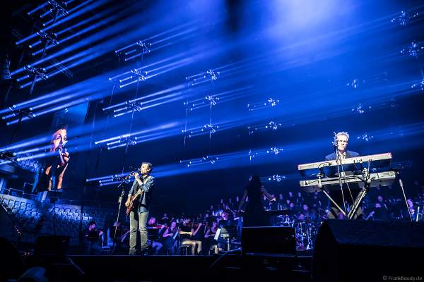 Eric Bazilian und Rob Hyman von den THE HOOTERS bei Night of the Proms 2019 in der SAP Arena Mannheim