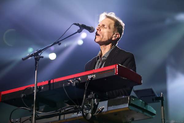 Rob Hyman der Gruppe THE HOOTERS bei Night of the Proms 2019 in der SAP Arena Mannheim