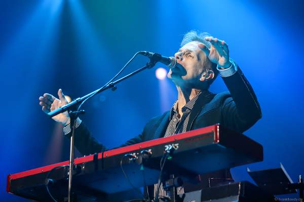 Rob Hyman der Gruppe THE HOOTERS bei Night of the Proms 2019 in der SAP Arena Mannheim