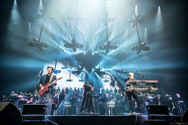 Eric Bazilian und Rob Hyman von den THE HOOTERS bei Night of the Proms 2019 in der SAP Arena Mannheim