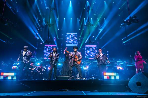 Al McKay`s Earth, Wind & Fire Experience bei Night of the Proms 2019 in der SAP Arena Mannheim
