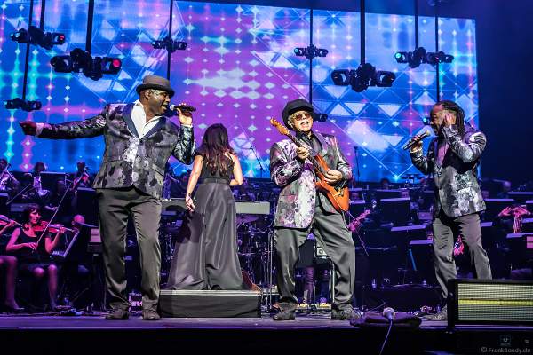 Al McKay`s Earth, Wind & Fire Experience bei Night of the Proms 2019 in der SAP Arena Mannheim