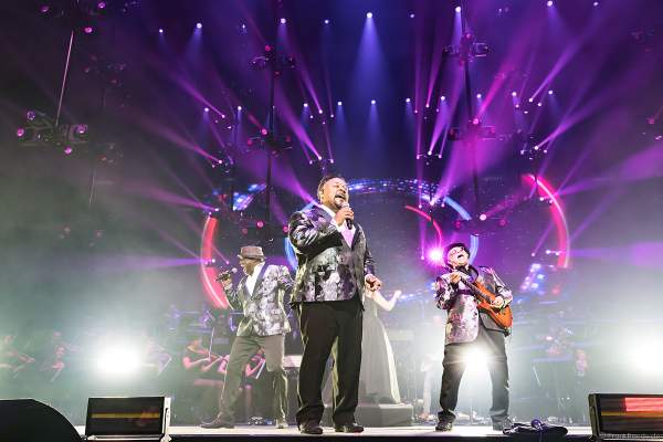Al McKay`s Earth, Wind & Fire Experience bei Night of the Proms 2019 in der SAP Arena Mannheim
