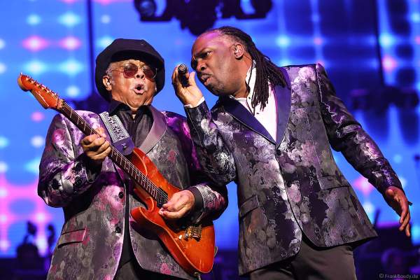 Al McKay`s Earth, Wind & Fire Experience bei Night of the Proms 2019 in der SAP Arena Mannheim