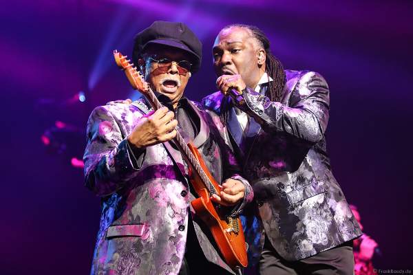 Al McKay`s Earth, Wind & Fire Experience bei Night of the Proms 2019 in der SAP Arena Mannheim