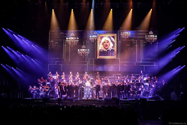 Natalie Choquette bei Night of the Proms 2019 in der SAP Arena Mannheim