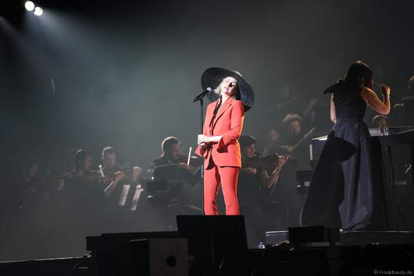 Leslie Clio bei Night of the Proms 2019 in der SAP Arena Mannheim