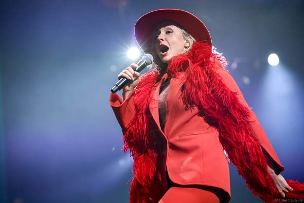 Leslie Clio bei Night of the Proms 2019 in der SAP Arena Mannheim