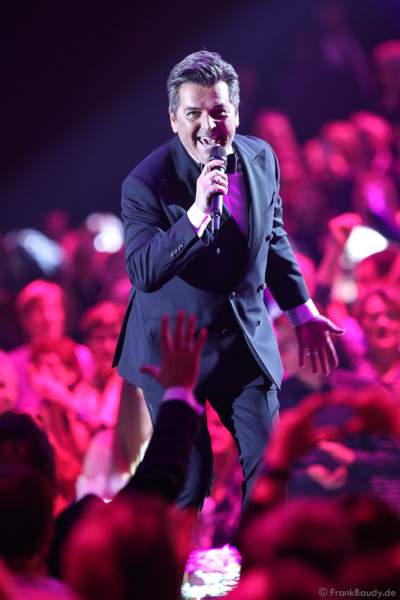 Deutscher Pop- und Schlagersänger Thomas Anders (bürgerlich Bernd Weidung) bei der Silvestershow 2019/2020 in der Baden-Arena - Messe Offenburg