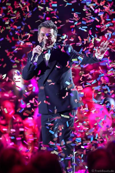 Deutscher Pop- und Schlagersänger Thomas Anders (bürgerlich Bernd Weidung) bei der Silvestershow 2019/2020 in der Baden-Arena - Messe Offenburg