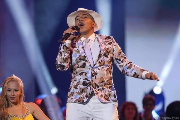 Lou Bega bei der Silvestershow 2019/2020 in der Baden-Arena - Messe Offenburg