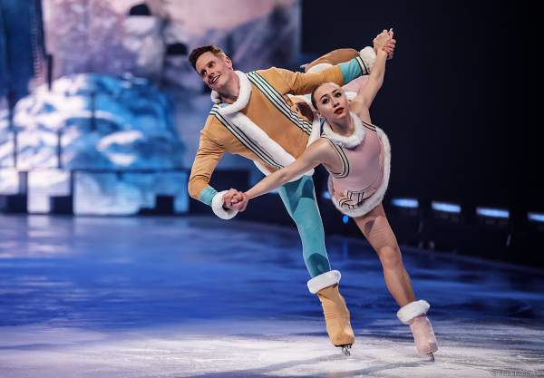 Wesley Campbell und Natalia Ogoreltseva bei der Eisshow SUPERNOVA von Holiday on Ice in der Festhalle Frankfurt und SAP Arena Mannheim 2019-2020